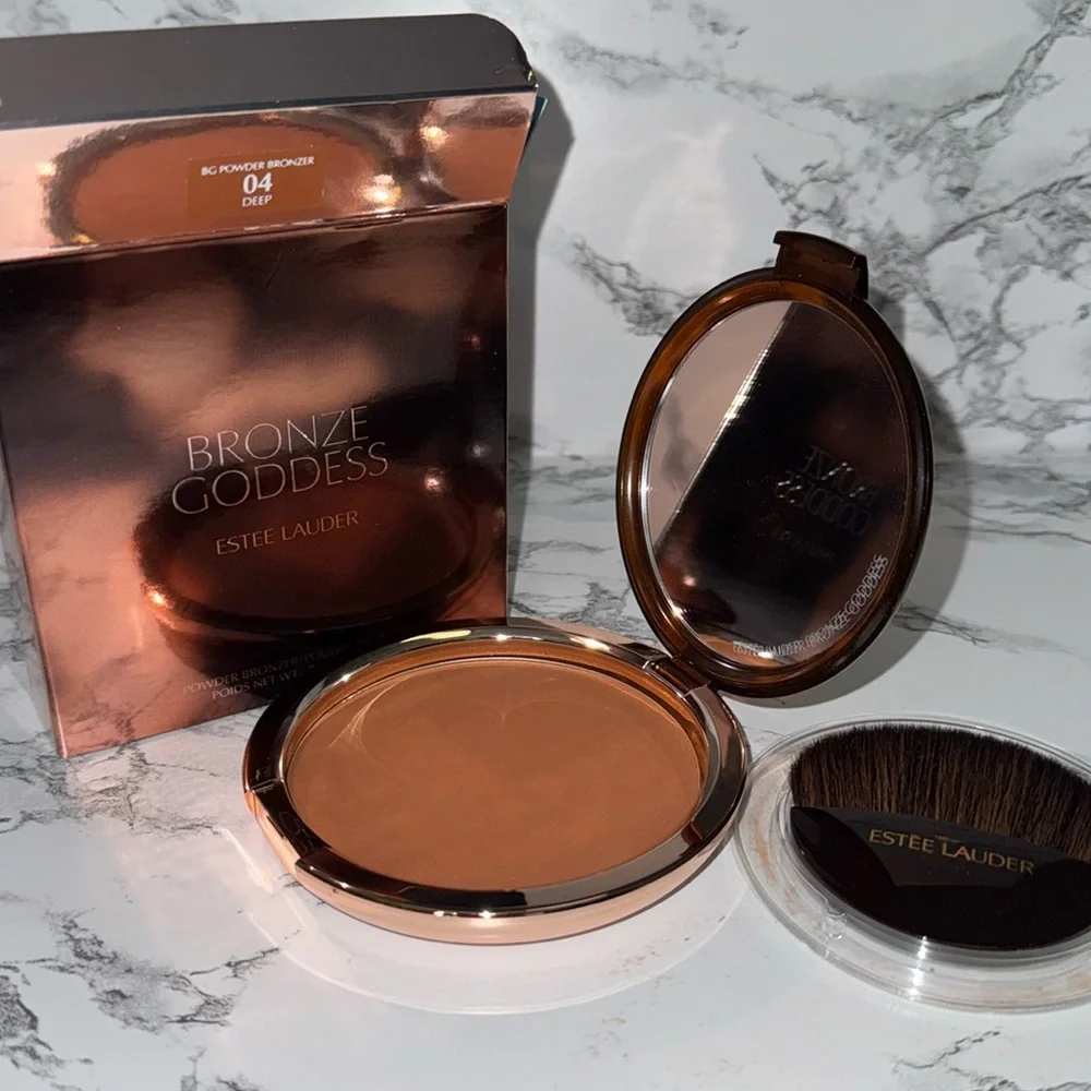 NWT Estée Lauder Bronze Goddess bronzer 04 Deep Never used Still in box